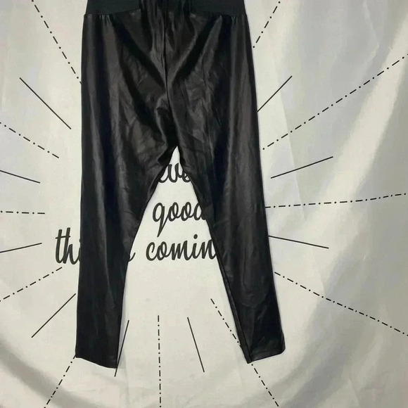 ASOS DESIGN leather look leggings with elastic slim waist - Picture 6 of 8